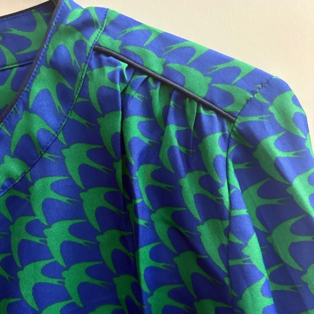 Banana Republic Blue and Green Blouse - Picture 8 of 11